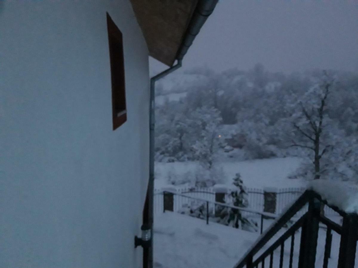Colt De Rai - Camera De Inchiriat Resita Bagian luar foto